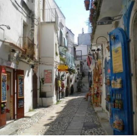 B&B Tra Le Vie Del Borgo Vieste Ngoại thất bức ảnh