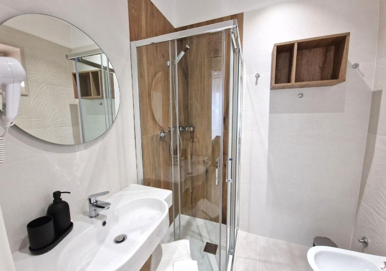 B&B Tra Le Vie Del Borgo Vieste Ngoại thất bức ảnh