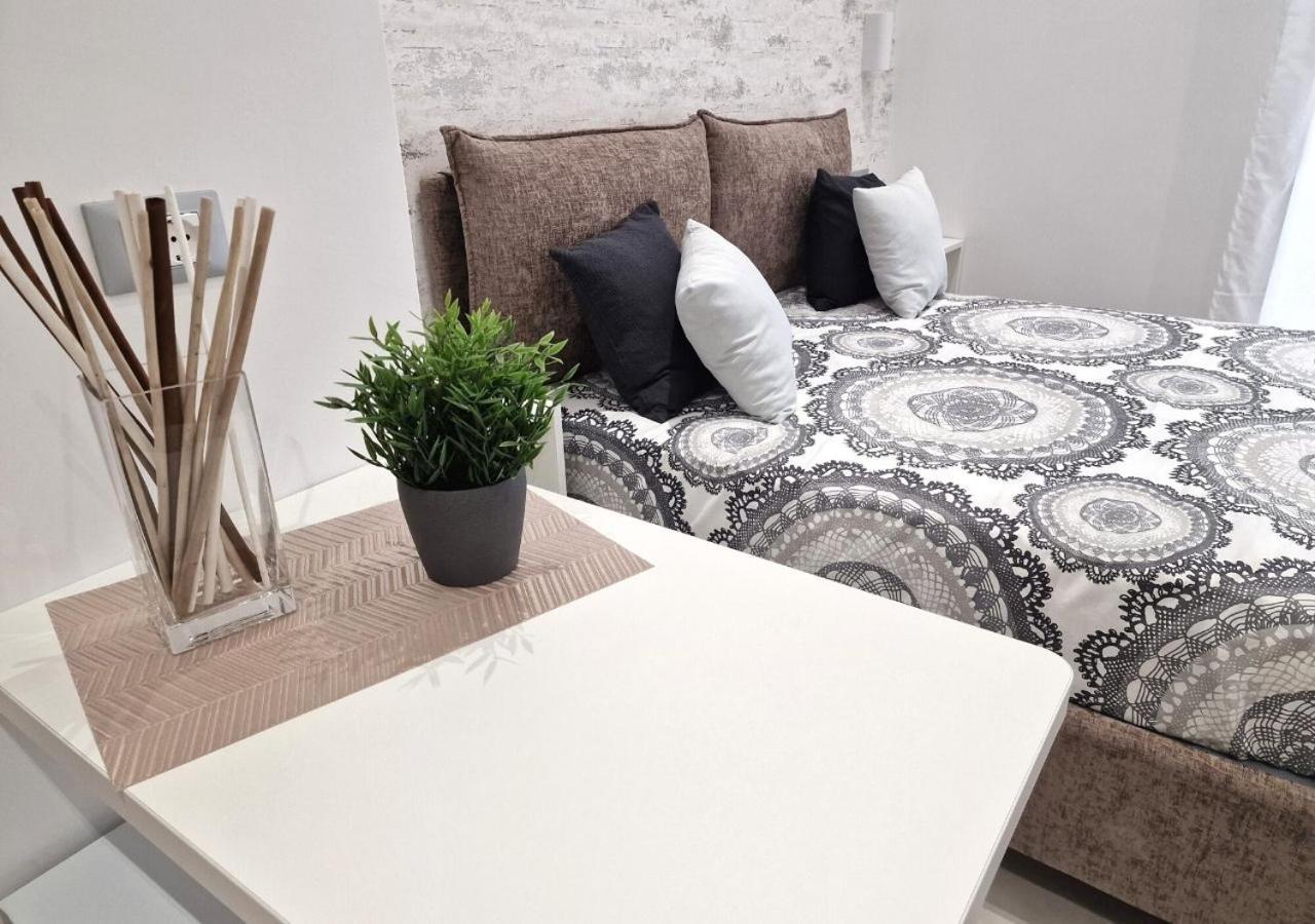 B&B Tra Le Vie Del Borgo Vieste Ngoại thất bức ảnh