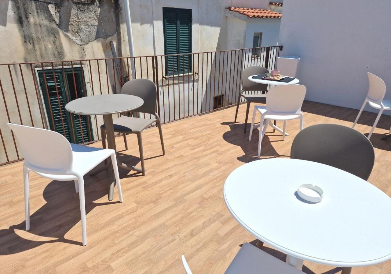 B&B Tra Le Vie Del Borgo Vieste Ngoại thất bức ảnh
