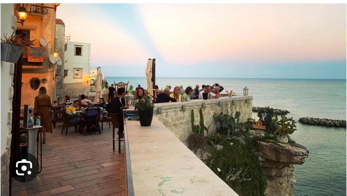 B&B Tra Le Vie Del Borgo Vieste Ngoại thất bức ảnh